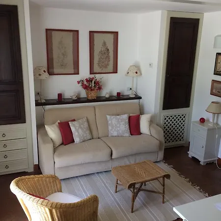 Agriturismo Croara Vecchia *