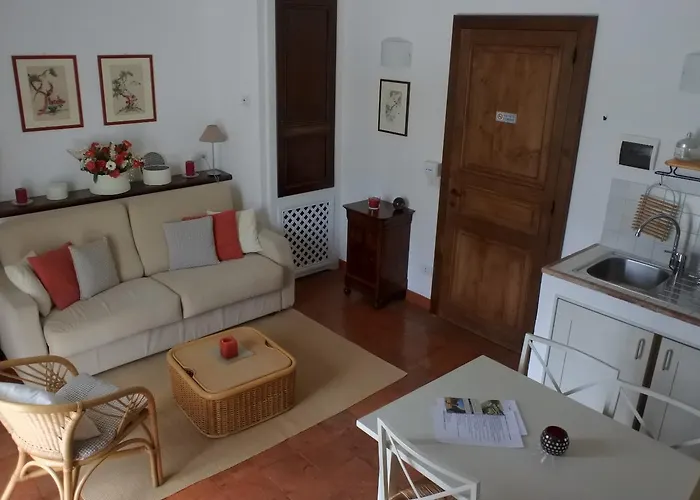 Agriturismo Croara Vecchia *