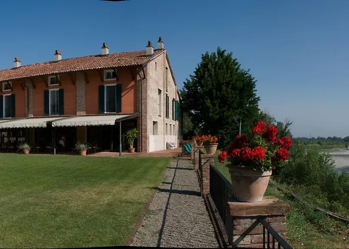 Agriturismo Croara Vecchia *